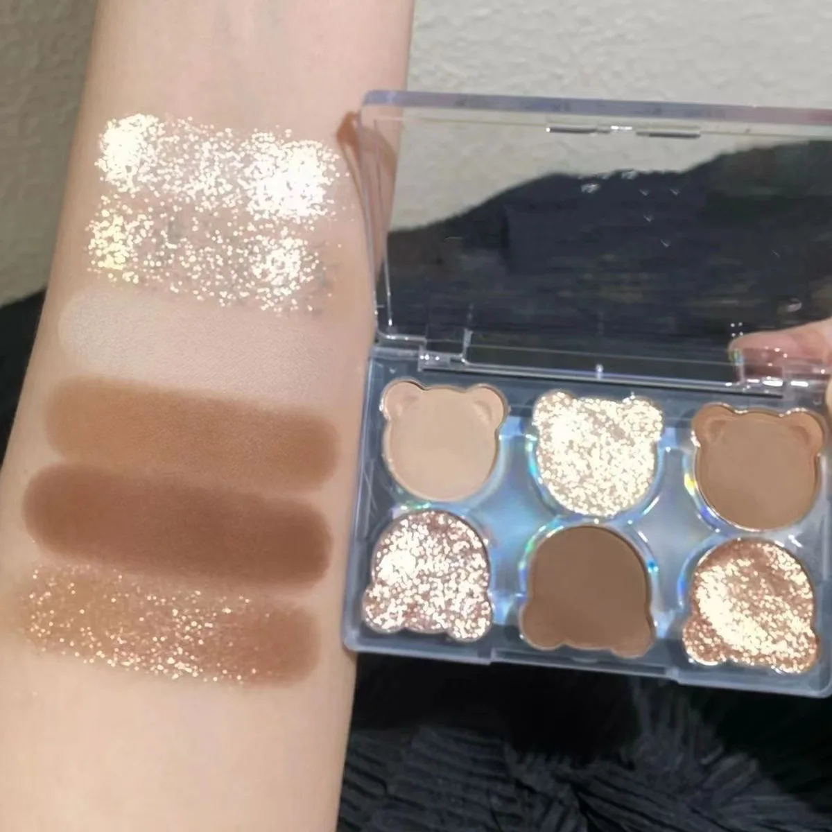 6-Color Cute Bear Eyeshadow Palette Nude Purple Glitter Pearly Eye Shadow Matte Long Lasting Korean Eye Makeup Palette Cosmetics