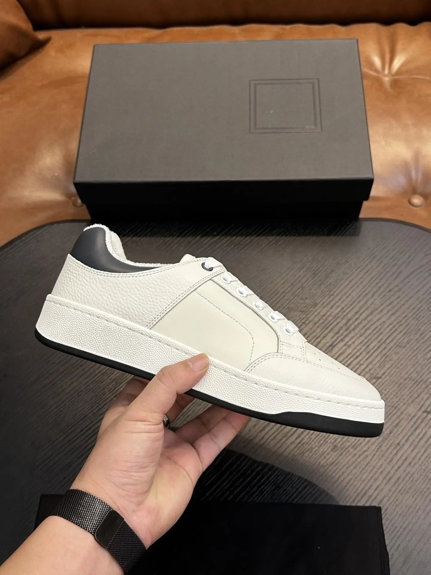 Unisex Daily Casual Shoes Cream Mixed Leather Upper Breathable Perforated Toe Soft Terry Fabric Collar Lace Up Non Slip Rubber Outsole Walking Trainers