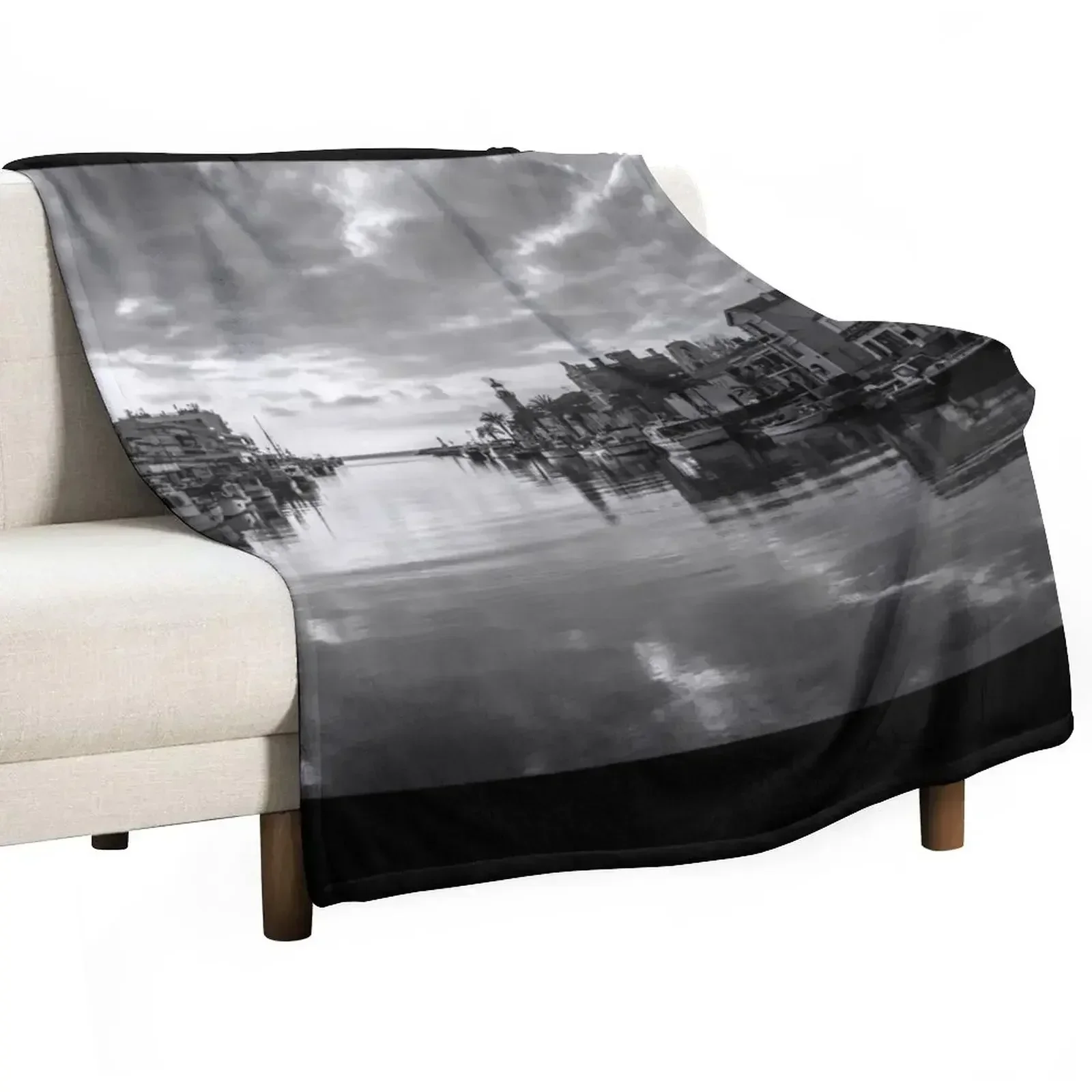 Port of Grau du Roi France Throw Blanket Baby Moving Fashion Sofas Multi-Purpose halloween Blankets