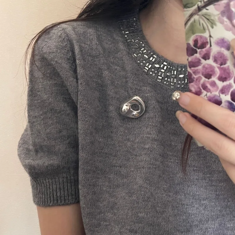 Design di nicchia francese Forma convessa concava geometrica estremamente semplice Design versatile e compatto Accessori per spille stile Ins