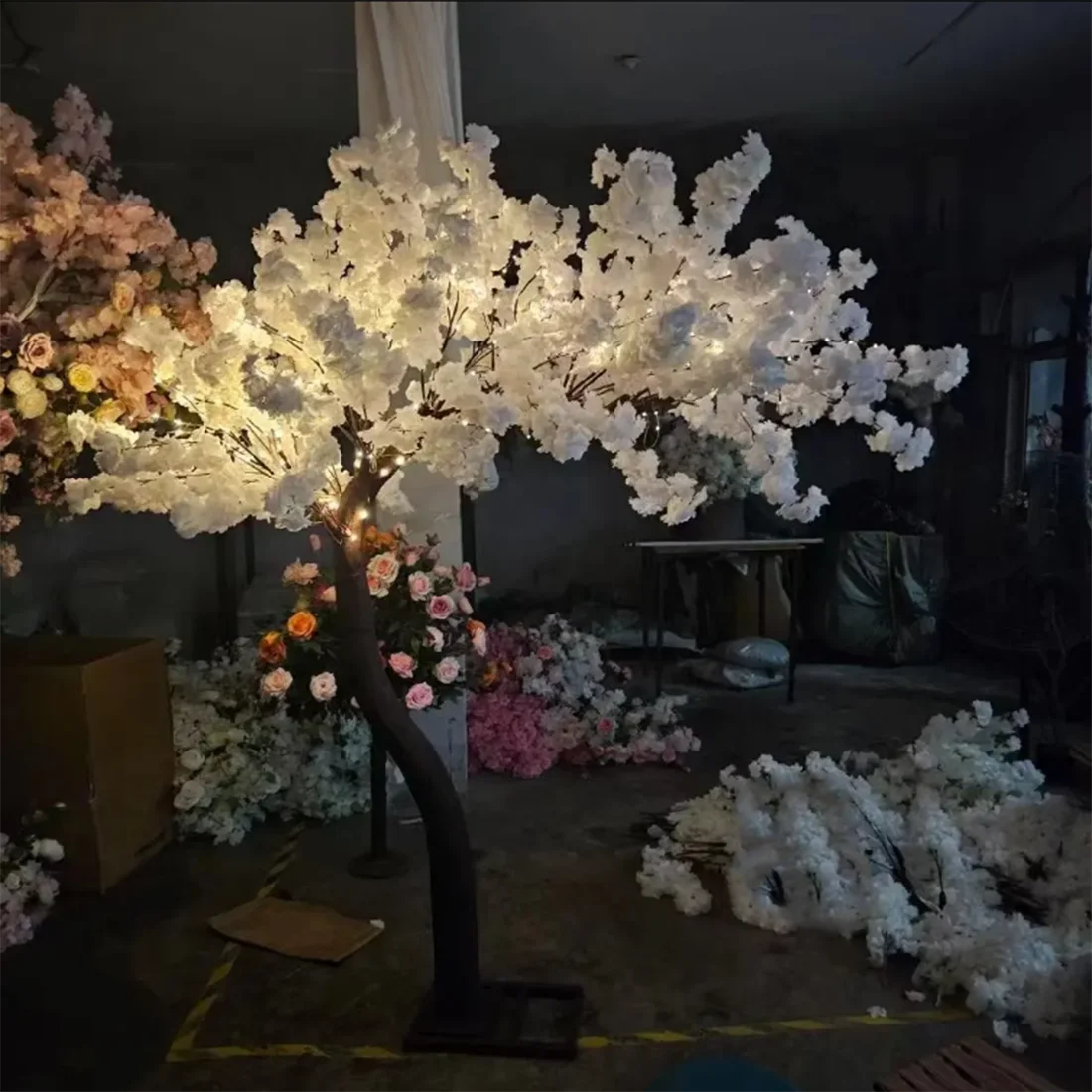 

Big Artificial Cherry Blossom Tree Wedding Table Artificial White Cherry Blossom Tree for Wedding