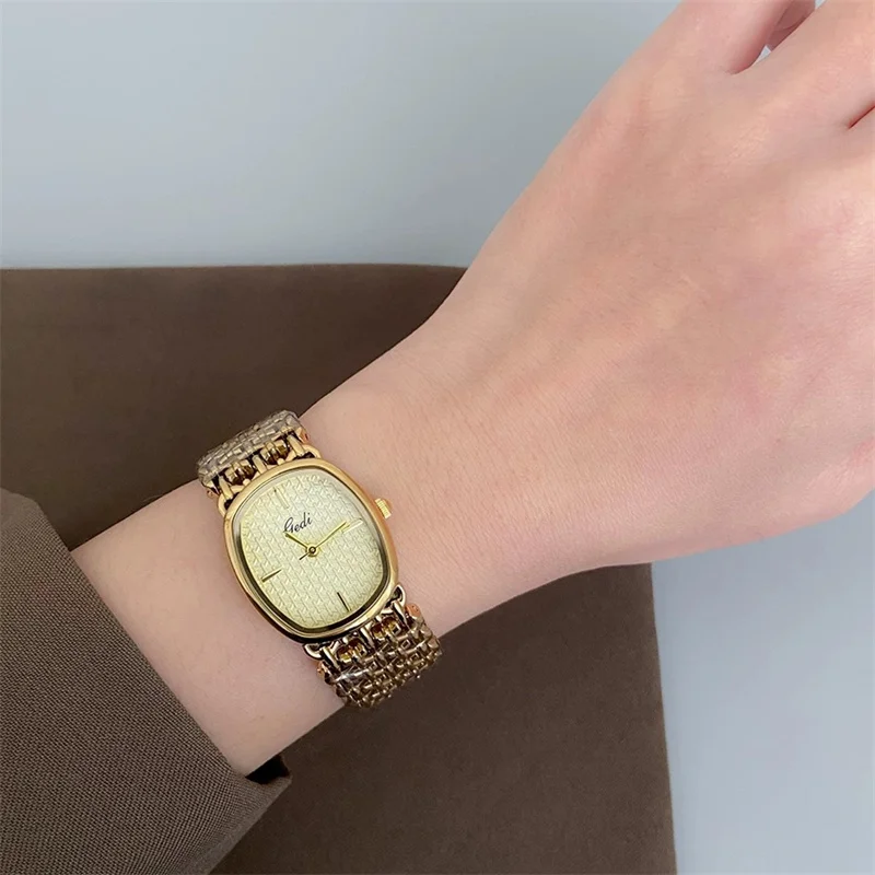 

Retro Brand Women'S Watches 2026 New Korean Style Gold Finish Women'S Accessories, Women'S Gifts, High-End Selection Of Watches.