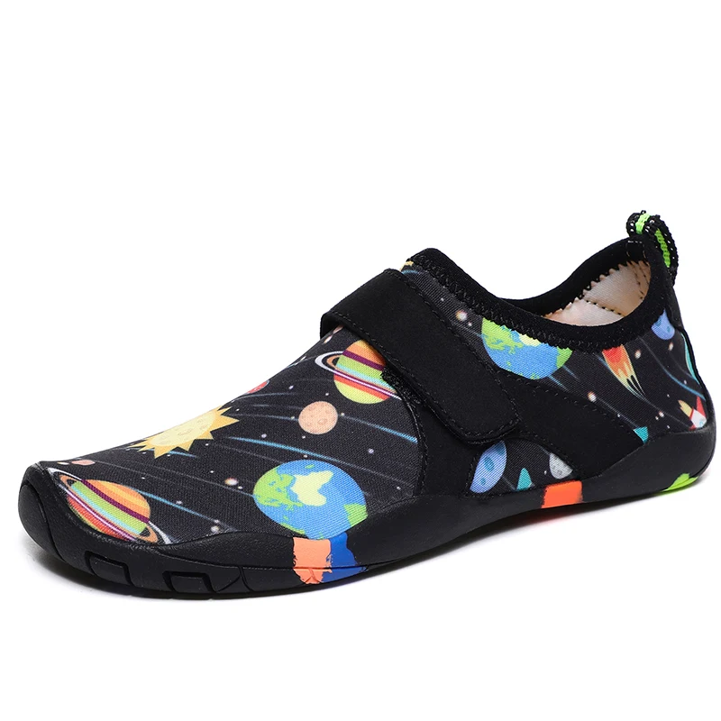 

New Children's Wading Shoes, River Tracing Shoes, Swimming Shoes, Beach Shoes, Indoor Yoga Shoes, Fishing Shoes