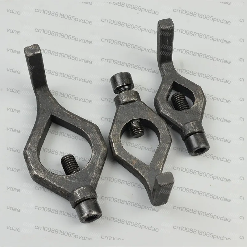 1pc Lathe Dog Vertical Handle Carbon Steel Driving Carrier for Grinding Machine Shaft Lathe Self-tightening Angle Heart Chuck