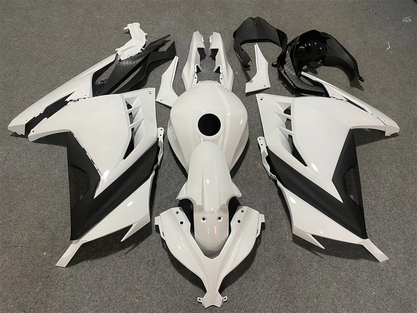 

a/For Ninja300 EX300 2013-2014-2015-2016-2017 Motorcycle Full Fairing Kit New Fit Ninja 300 Cowling Bodywork Injection