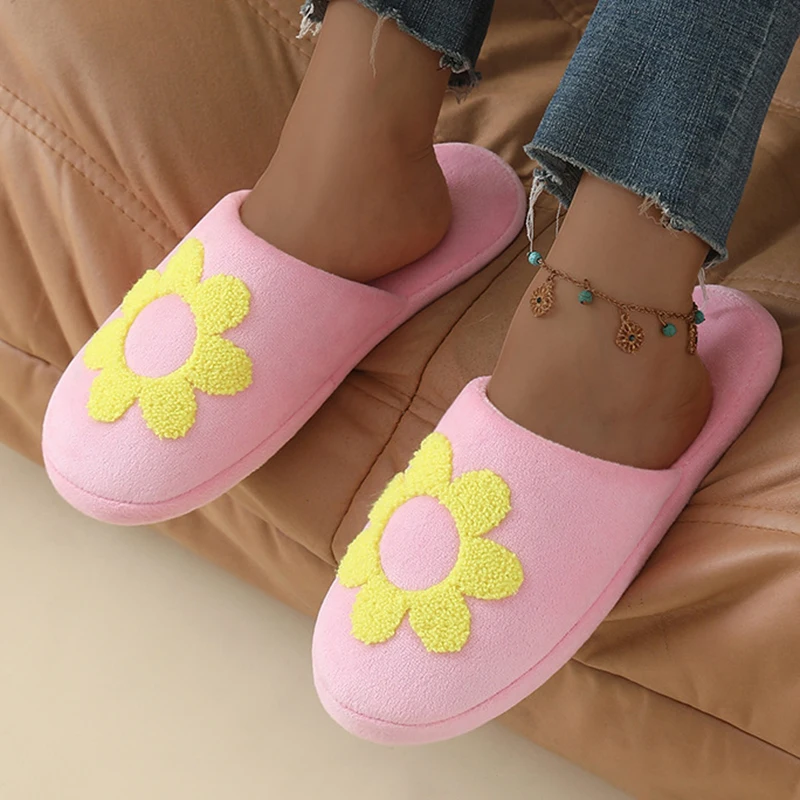 

Домашние хлопковые тапочки с цветочной вышивкой, женские удобные домашние шлепанцы на мягкой подошве, женские нескользящие домашние тапочки для спальни, женские