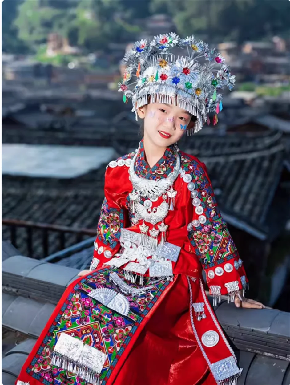 

New autumn and winter clothing for children's Miao ethnic group