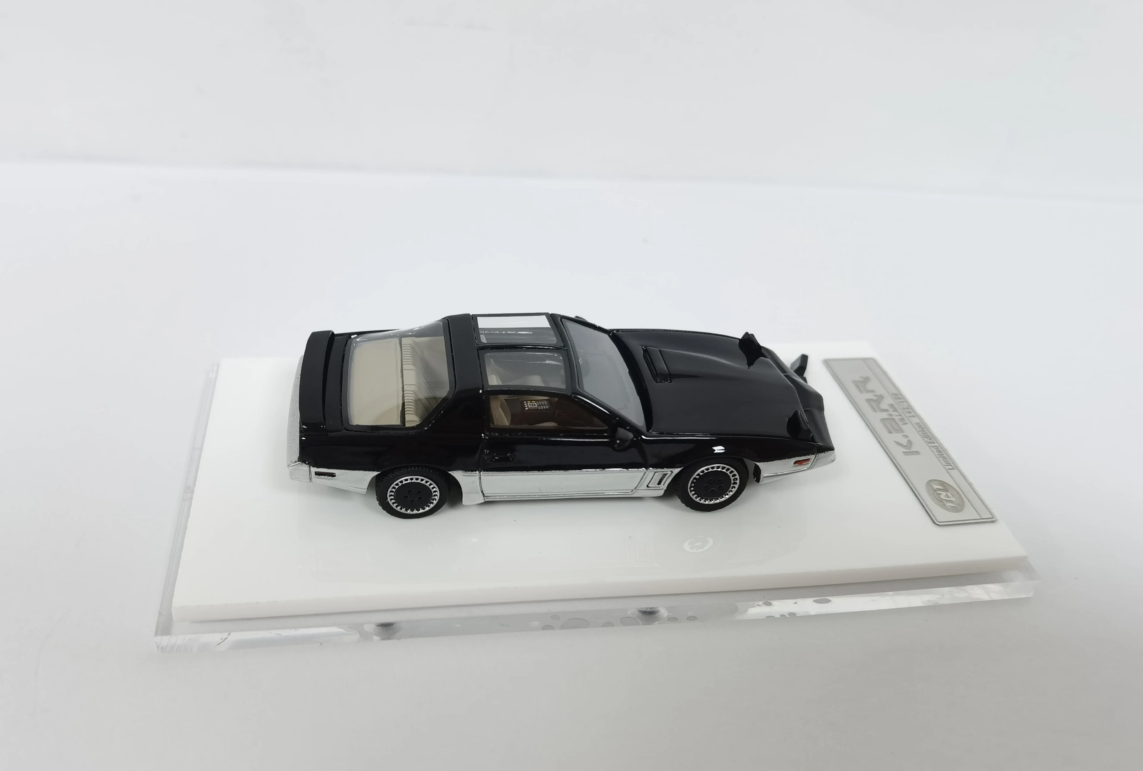 TNT Model 1/64 High Quality Knight Rider KITT & KARR Resin Model For Collection