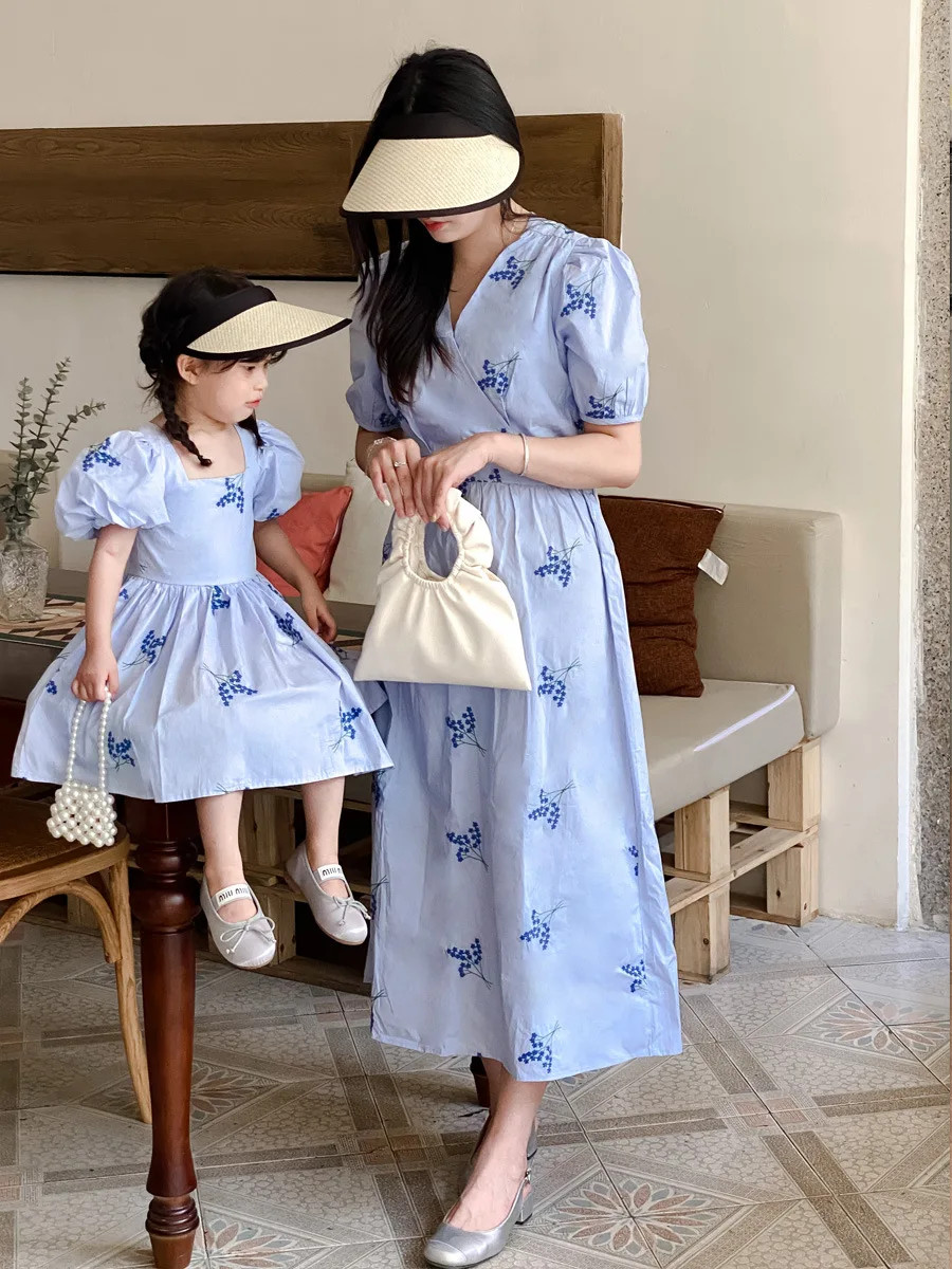 Family Matching Clothes Summer Dress Mother Daughter Solid Short Sleeve Cotton Dress Women Dress Girl Embroidered Flowers Dress