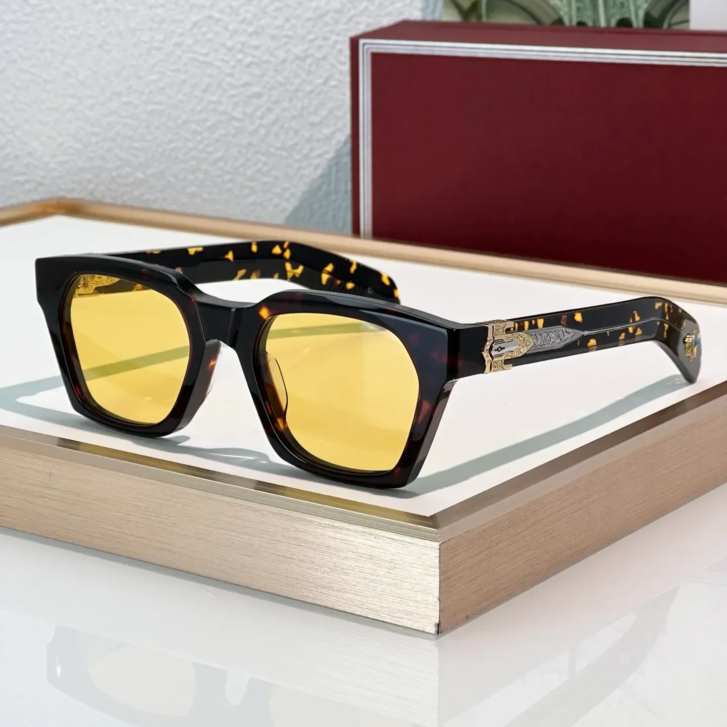 Fashion STERETT Sunglasses For Women and Men Anti-Ultraviolet Retro Plate Full Frame Special design Glasses Random Box