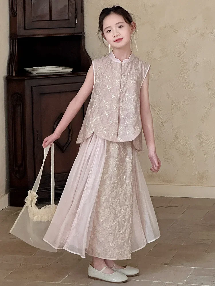 

2025Girls' Summer New Stylish Chinese Hanfu Sleeveless Button Embroidered Skirt Two-Piece Set