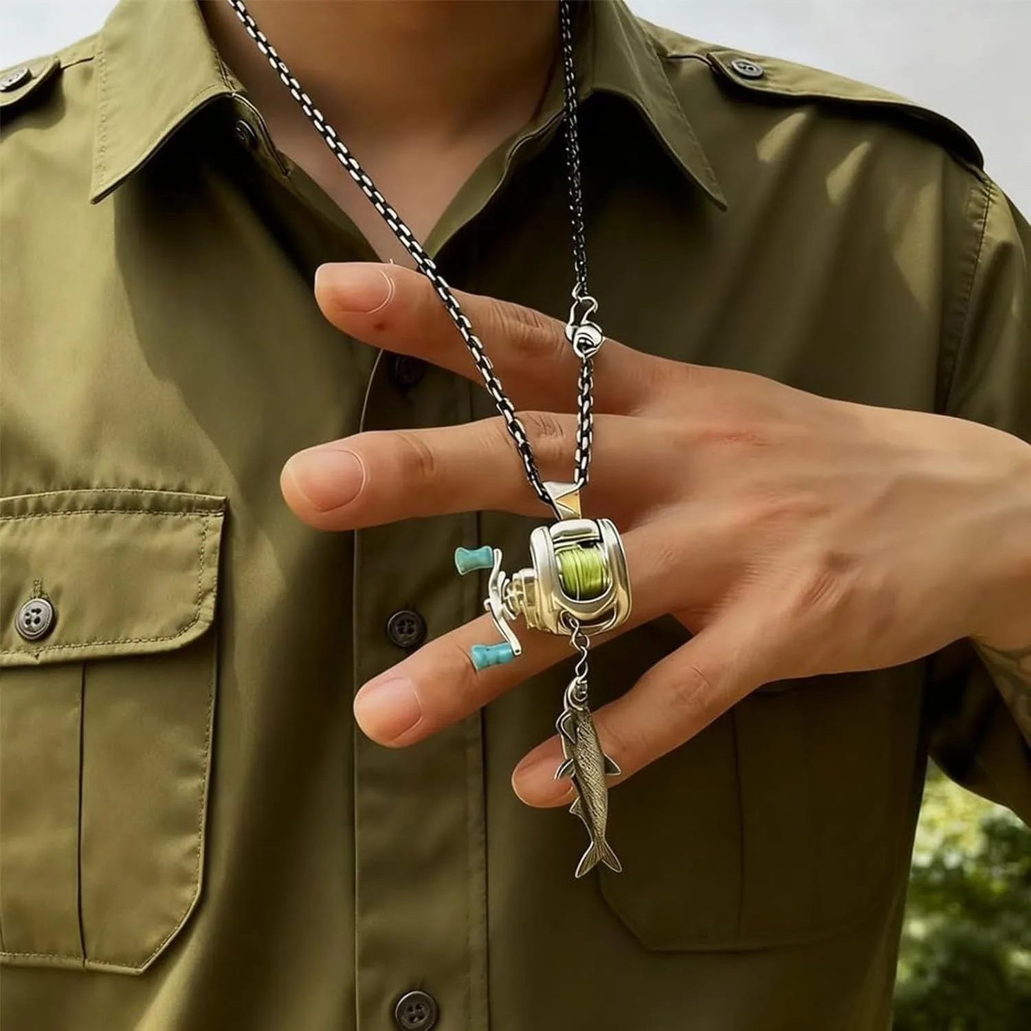 Rotating Handle Necklace Portable Spinning Reel Pendant Mini Casting Reels Pendant Comfortable Mini Fishing Reel Necklace