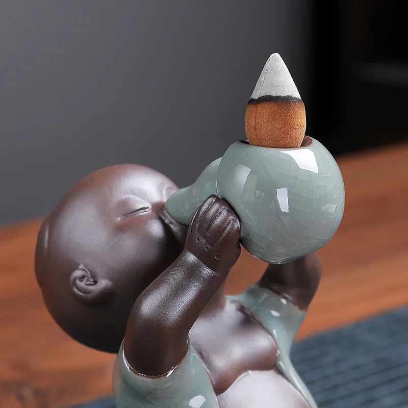 Creative Ge Kiln Urine Boy Drinking Backflow Incense Sandalwood Agarwood Aromatherapy Burner Indoor Decoration