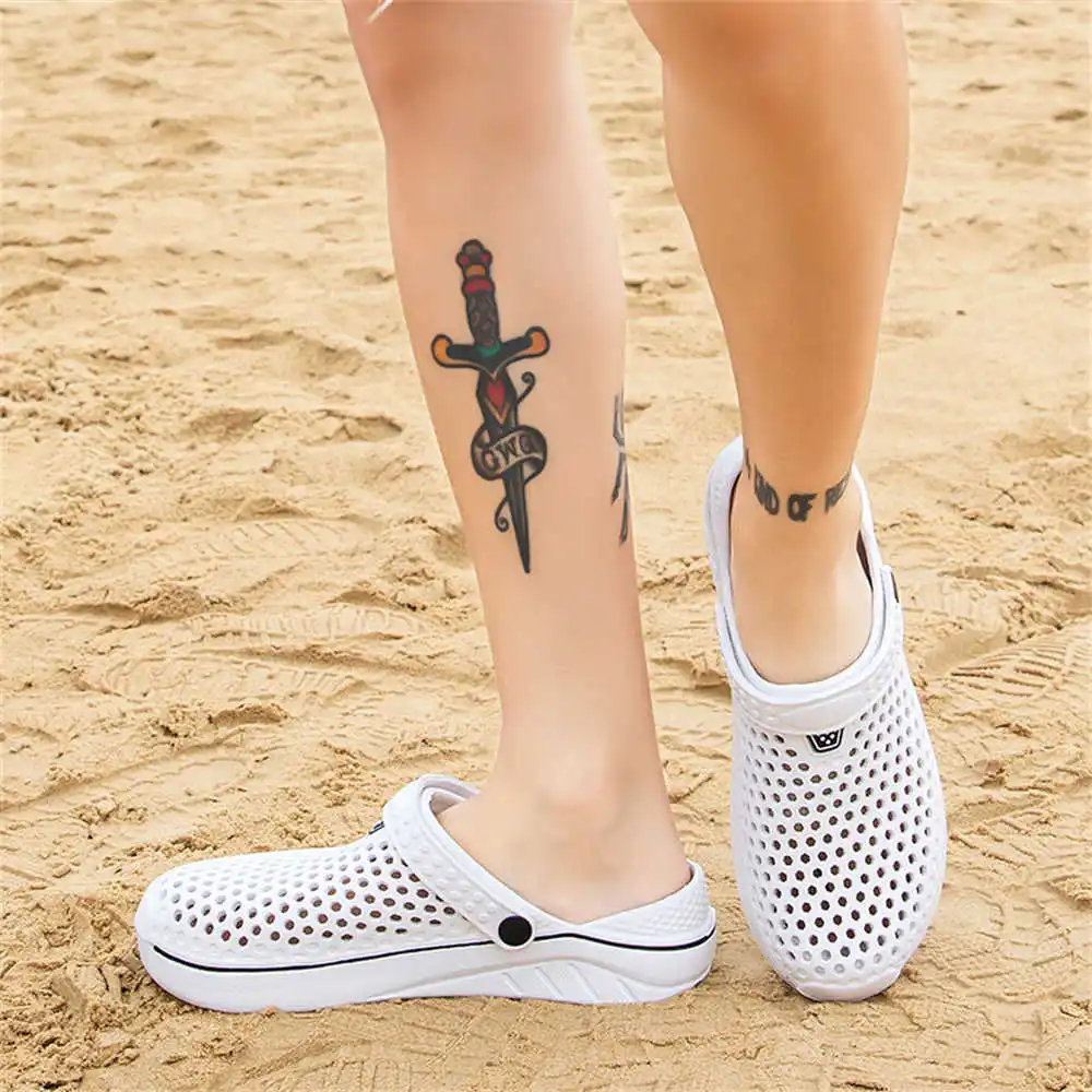 

Домашние мужские тапочки, размер 40, мужские белые лоферы, сандалии для мужчин, оригинальные кроссовки, спортивные трендовые товары