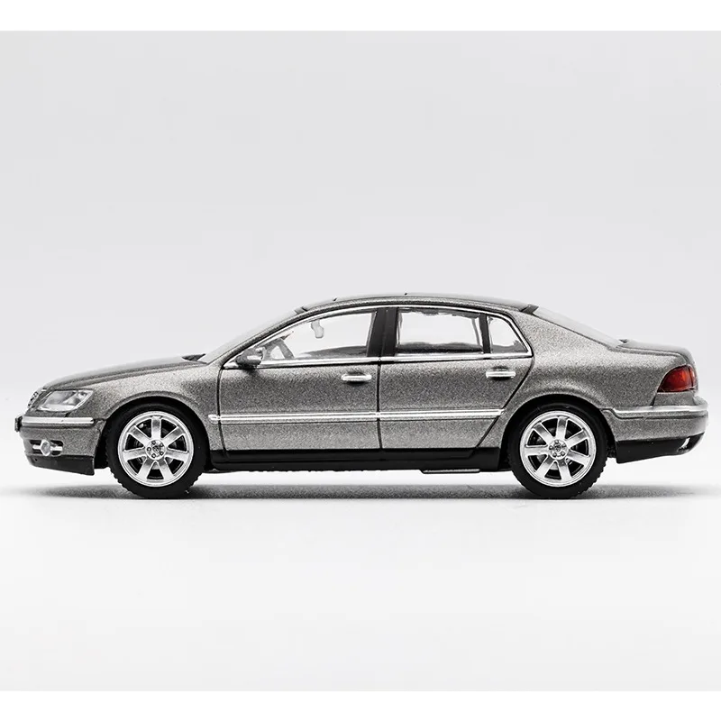 1:64 GCD Volkswagen PHAETON W12, modelo de coche de aleación fundida a presión, juguete para niños, decoración para adultos, artículo de exhibición coleccionable.
