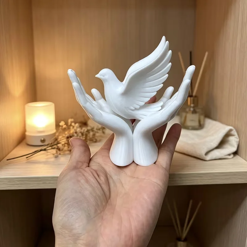 3D Printed Peace Dove In Open Hands Figurine, Plastic Hands Holding Flying Pigeon Sculpture,Peace‑Themed Desktop Ornament Decor