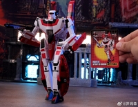 In stock Transformation FG01 FG-01 Jetfire G1 Macross VF-1S with Fast Pack Armour Action Figures -Standard - Luxury Edition