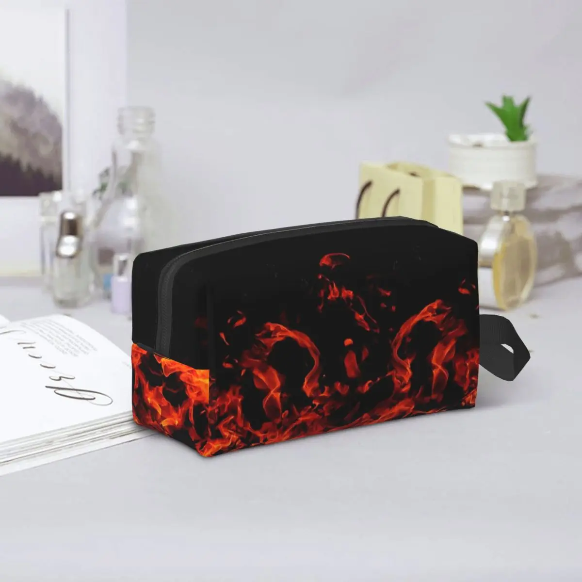 Flame Patterns Of Fury Makeup Bag Cosmetic Organizer Storage Dopp Kit Toiletry Cosmetic Bag for Women Beauty Travel
