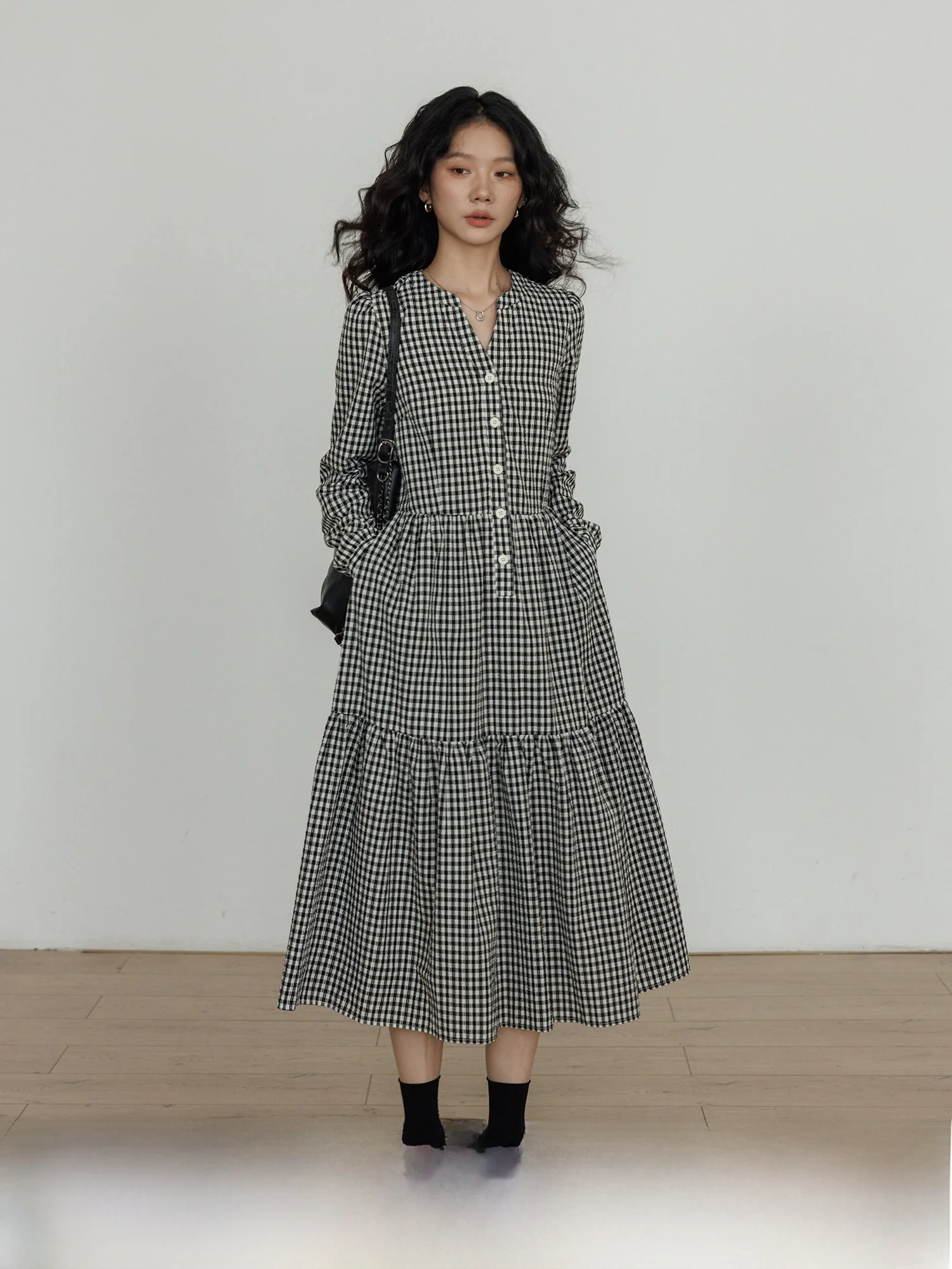 

Vastand 2026 New Casual Elegance Commute A-Line Skirt Vintage Long Dr Spring V-Ne Long Skirt Polyester Cotton Blend