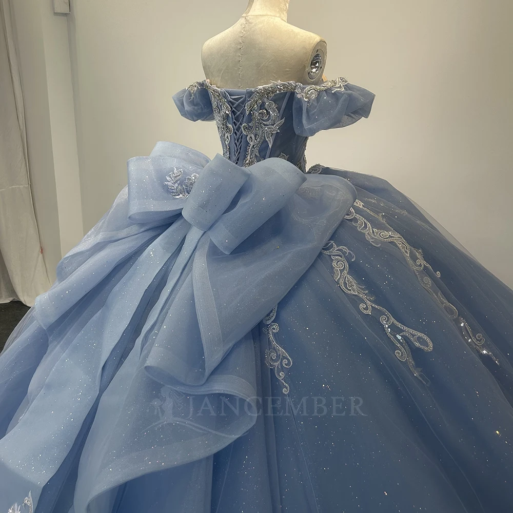 恋人カスタマイズされた光沢のあるブルーのキンセアニェーラドレスボールガウンスパンコールレースプリーツ半袖スイート16 Vestido De 15 Anos