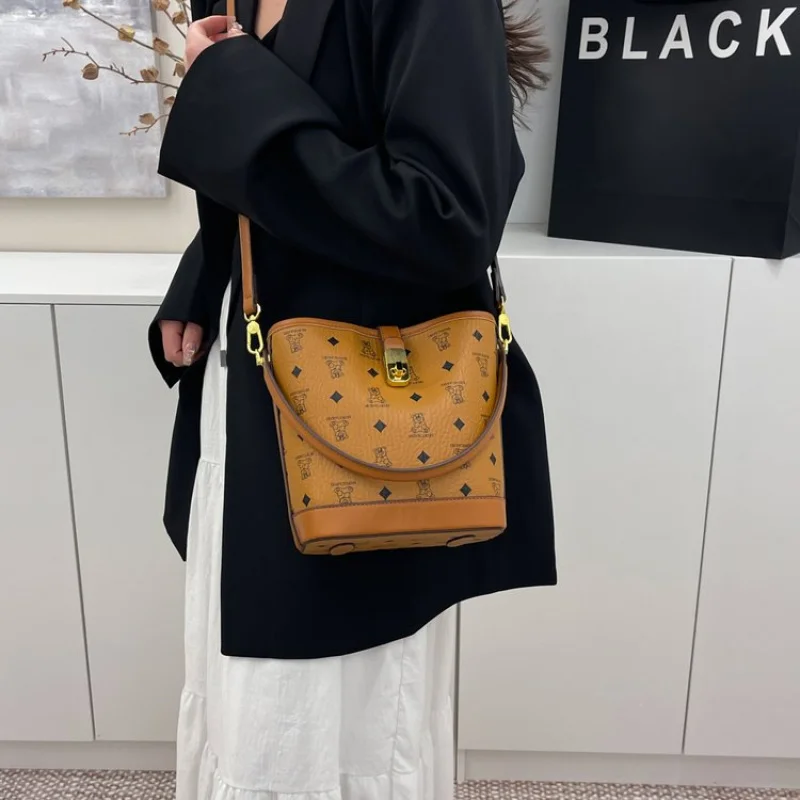 

Popular Elegant Ladies Handbag - Women's Leather Crossbody Bag With Shoulder Strap, Messenger Style Luxury Brand