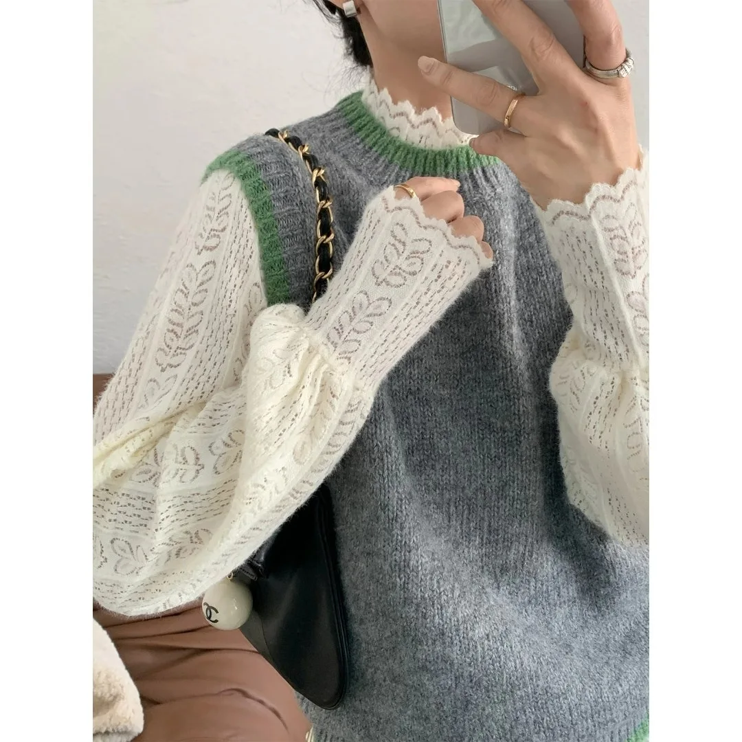 White Lace Lace Bottom Shirt for Women's Autumn and Winter Design Semi High Neck Slim Fit and Stylish Interior Long Sleeved T