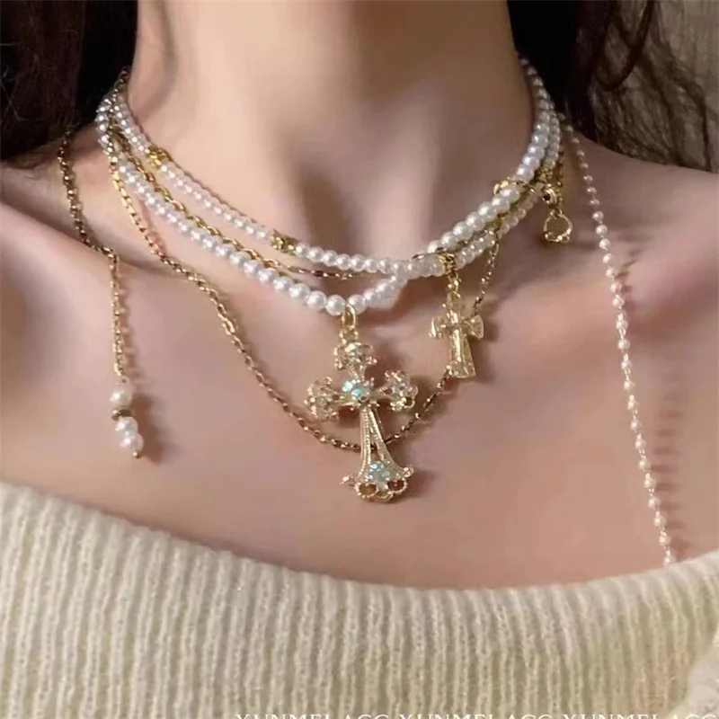 

Fashion Exaggerated Cross Pendant Necklace Multilayer Pearl Short Collarbone Chain Personal Jewelry Accessories For Women