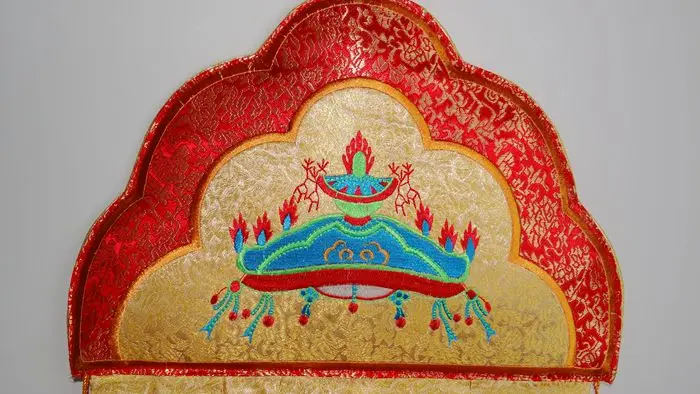 200CM Wholesale Buddhist supply HOME Temple Embroidery Auspicious Symbol Wall hang Buddha God Sutra banner Prayer flag FOPAN 2p