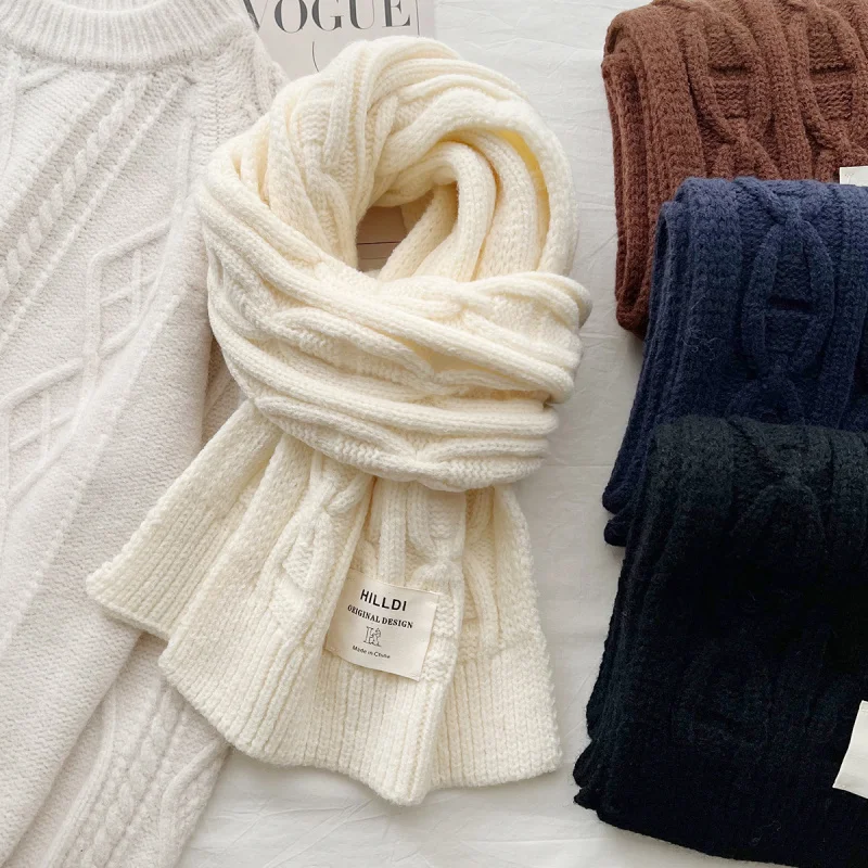 

2025Осенне-зимний новый высококачественный трехмерный однотонный шарф с цепочкой, толстый универсальный элегантный утеплитель для шеи, стиль для пары