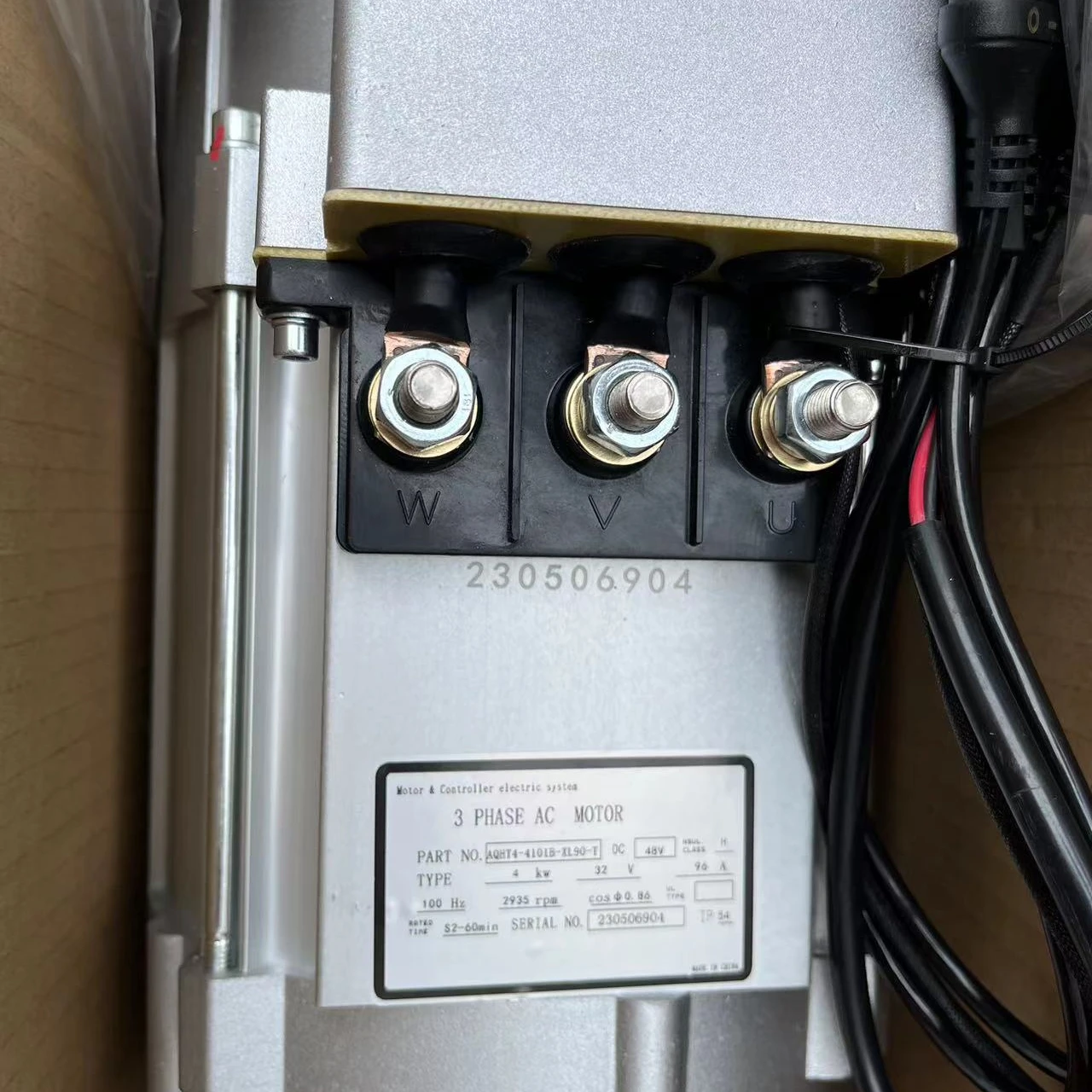 48V 5KW高速ACモーター 電動車両用 モデルAQHT5-4104B-X 工業用強度 電動車両部品およびアクセサリー