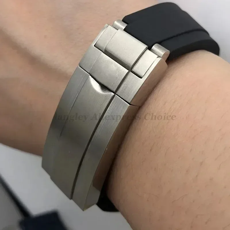 20 مللي متر المطاط حزام الساعات ل رولكس الغواصة دايتونا GMT أعماق البحار سيليكون حزام الفرقة غواص سوار مقاوم للماء 9 × 9 مللي متر ماتي مشبك