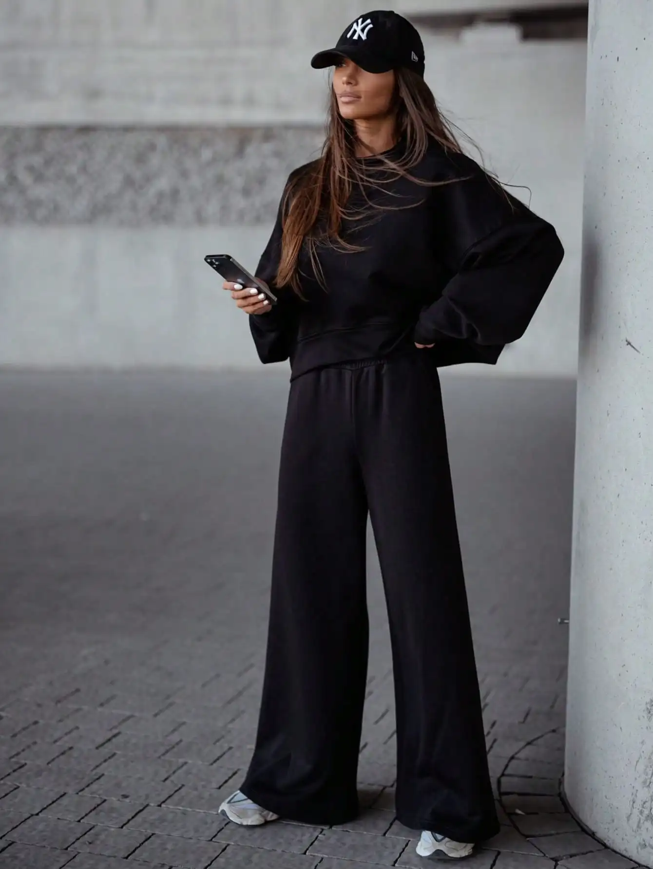 여성용 버건디 오버사이즈 긴팔 상의 & 하이웨이스트 와이드 레그 팬츠 세트 (캐주얼 가을 겨울 착용)