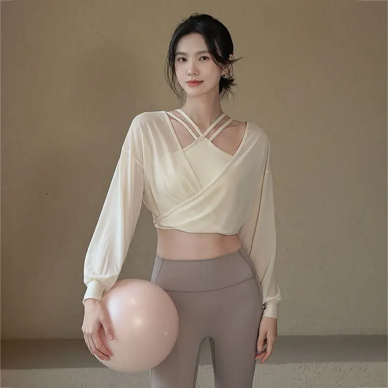 

Fitness Blouse Women's Yoga Cover Up Sheer Breathable Loose Sports Top 2026 Spring Summer Running Fitness Top (Bra Not Included)