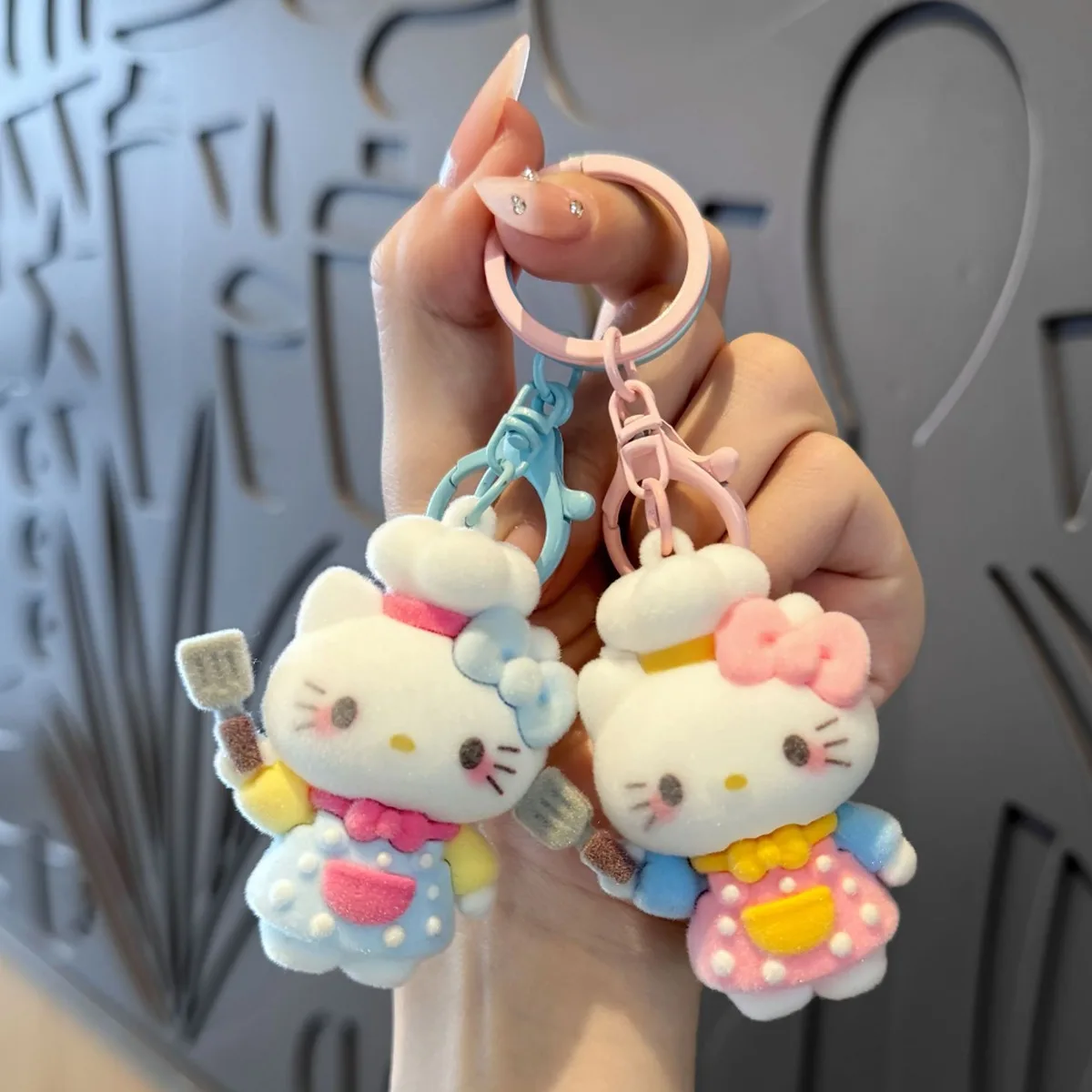 

Nwe Hello Kitty Anime Cartoon Flocked Chef Kitten Keychain Backpack Charm Creative Cute Car Key Chain Bag Charm Toy 2026 Gift