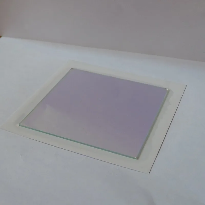 Dichroic Mirror With A 45 Degree Transmittance Of 400-640nm And A Reflection Of 670-700nm, With A Transmittance Greater Than 95%