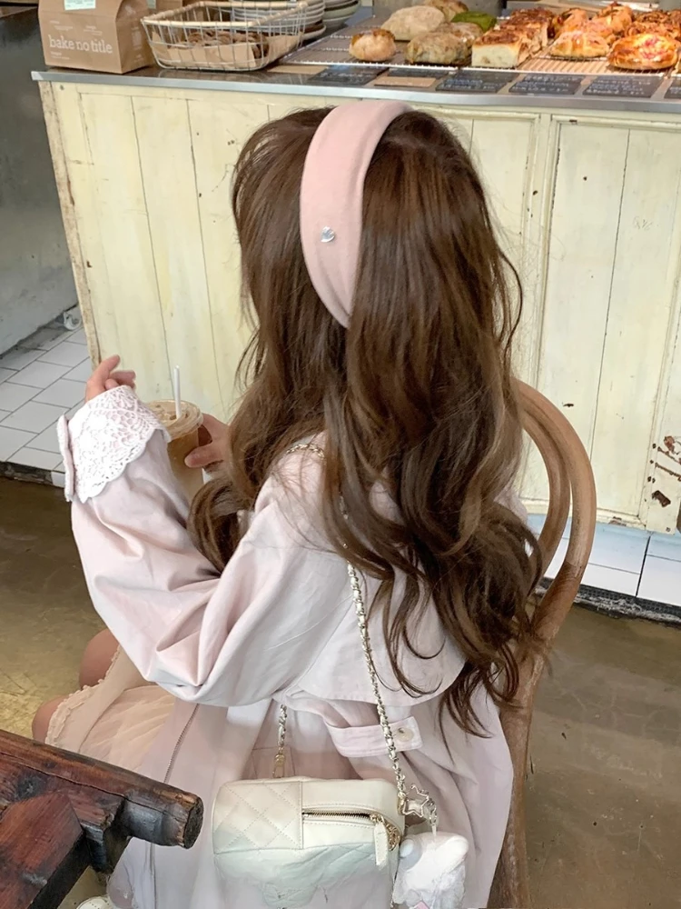 เสื้อโค้ทสีชมพูอ่อนสไตล์ฝรั่งเศสสำหรับฤดูใบไม้ร่วง ดีไซน์ลูกไม้หวานๆ สไตล์ Y2K เสื้อแจ็คเก็ตผู้หญิง ดีไซน์เกาหลีสุดชิค  เสื้อผ้ายอดนิยม