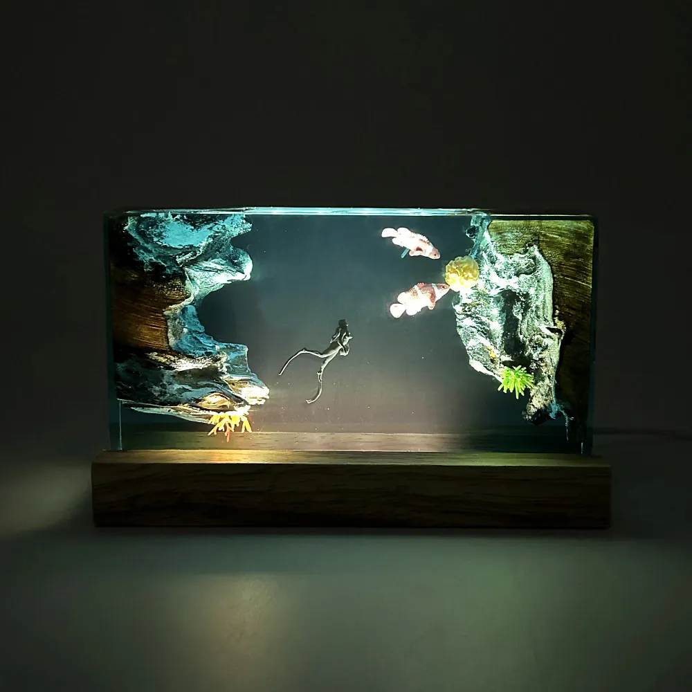 

NEW Creative Ocean Diving Transparent Resin Luminous Sculpture Ornament for Home Tabletop Decoration Craftwork Gift for Festival