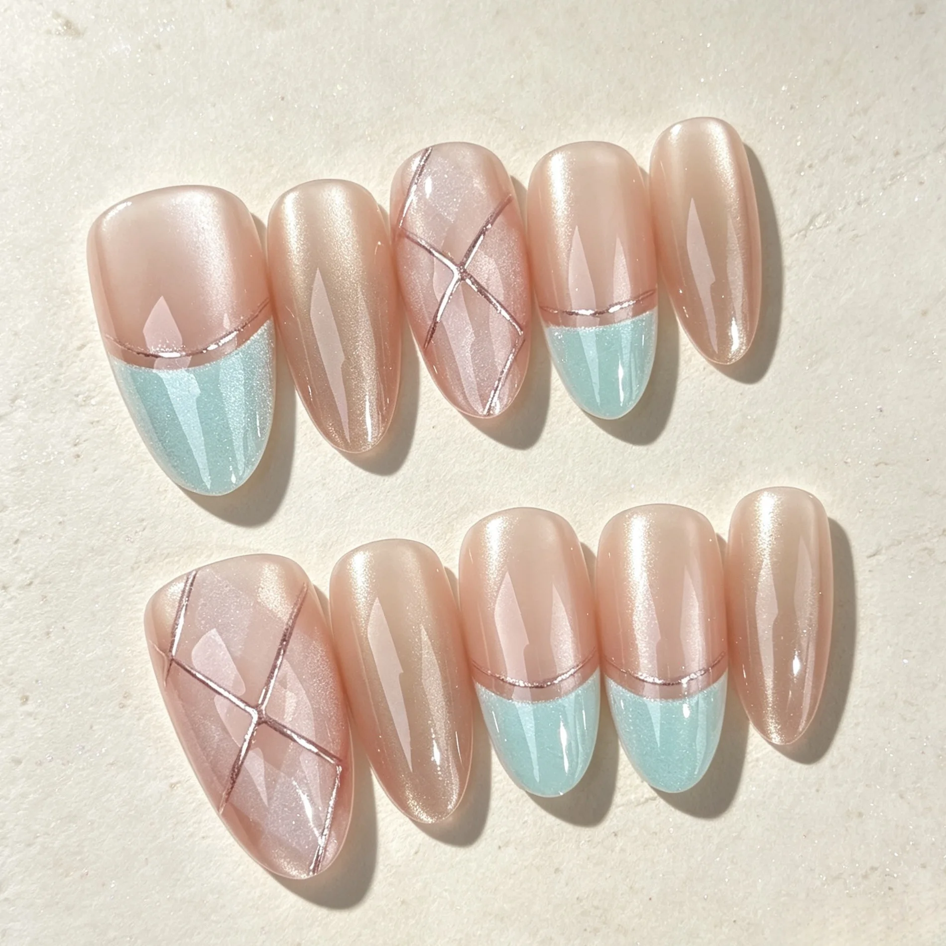30pcs Blue French Tip Press On Nails Silver Plaid Line Cat Eye Fake Nail Glossy Short Almond False Nail for Women&Gril Nail Art 3