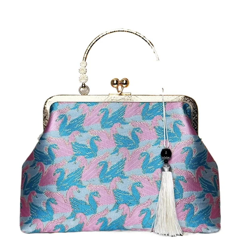 Ladies Embroidery Dinner Portable Clip Shell Bag 2026 Colored Cross-border Chain One Shoulder Crossbody Bag Cheongsam Handbag