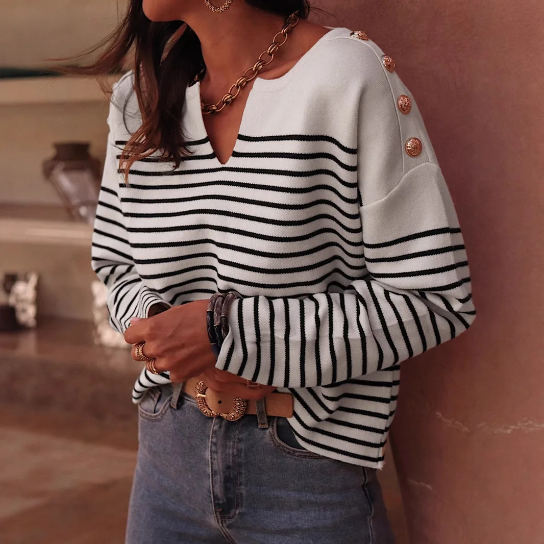 

2025 Contrast Striped Autumn/Winter Women's Sweater Elegant Shoulder Buttons Long Sleeves Notched Collar