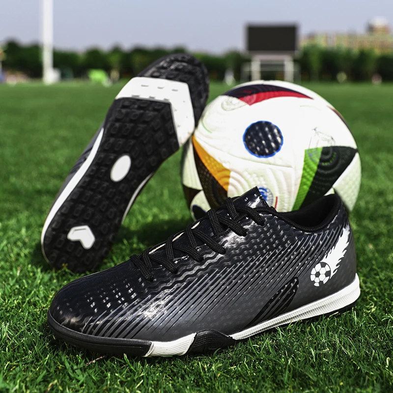 

New TF/FG High Quality Professional Fast Grass Soccer Shoes Ultralight Training Studded Football Boots Mens Football Field Boots