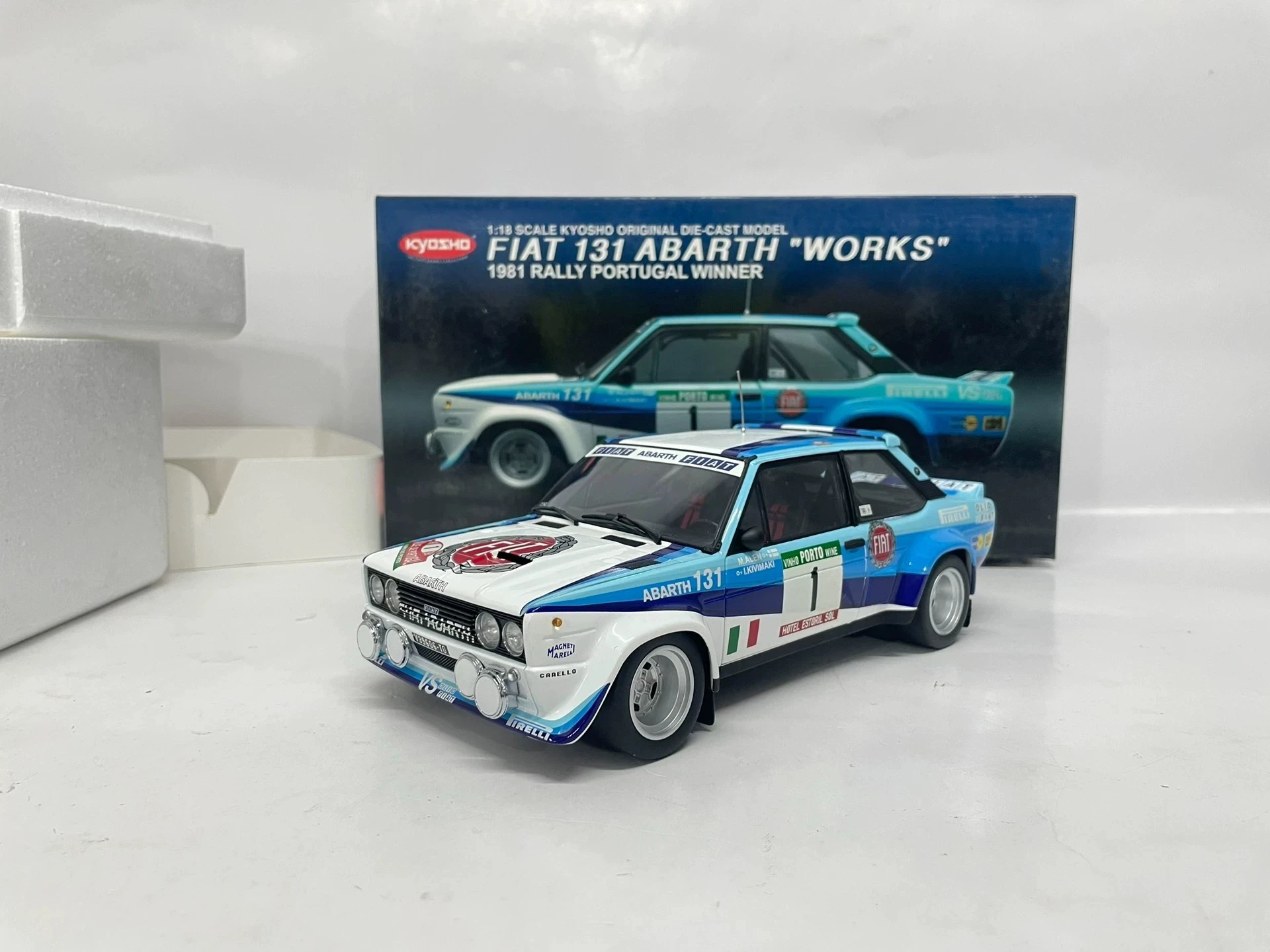 

Kyosho 1:18 131 Abarth #1 Simulation Limited Edition Alloy Metal Static Car Model Toy Gift