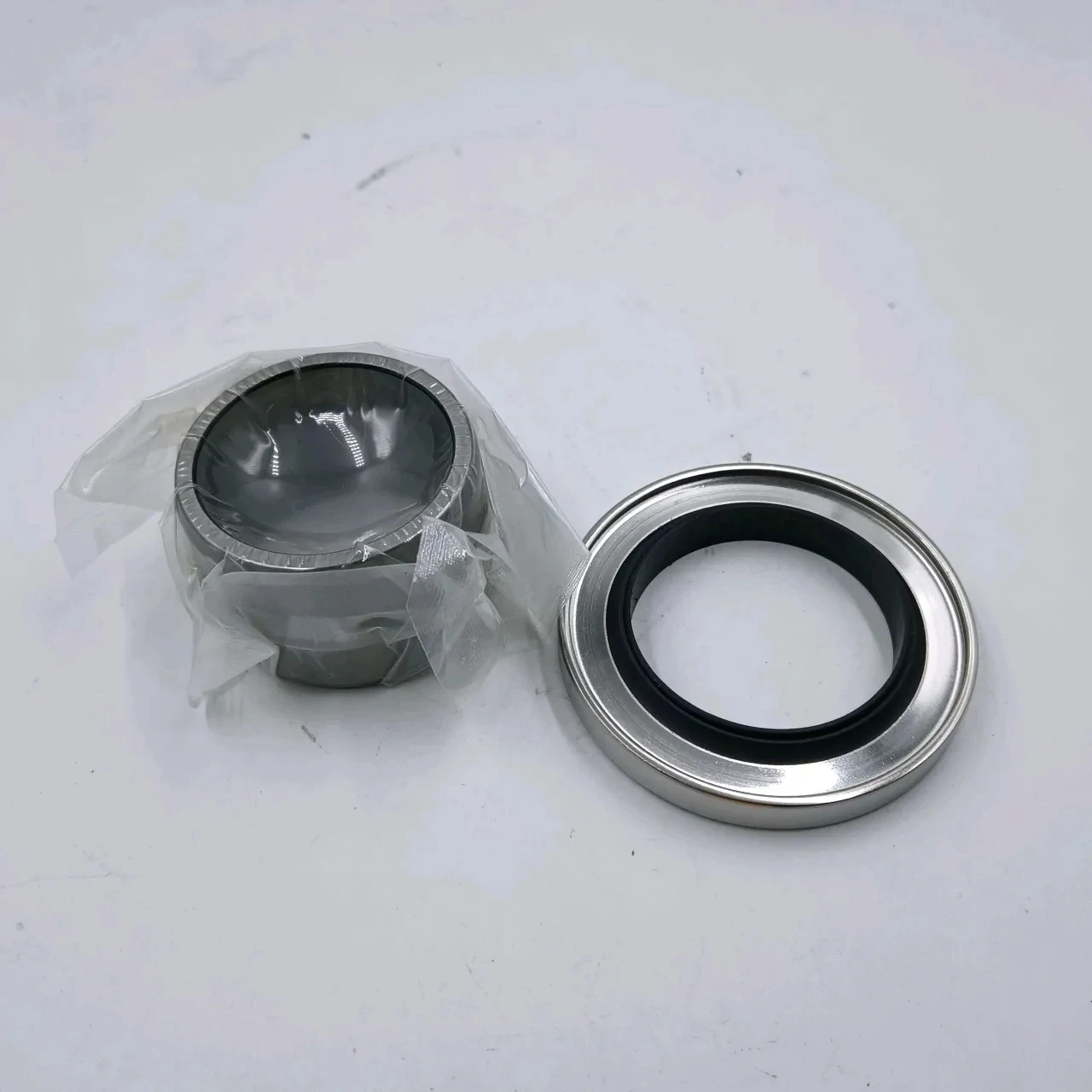 

Wholesale Hot Sale Screw air Compressor Parts Atlas Shaft Seal 2901050200