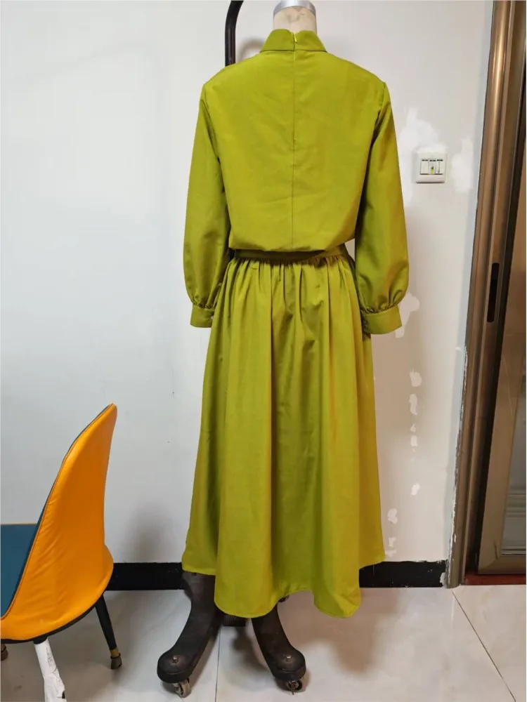 Elegancki zestaw dwuczęściowy w stylu Y2K dla kobiet na wiosnę, zielony top z wysokim dekoltem i długimi rękawami + spódnica, styl zagraniczny, strój z temperamentem dla pań.