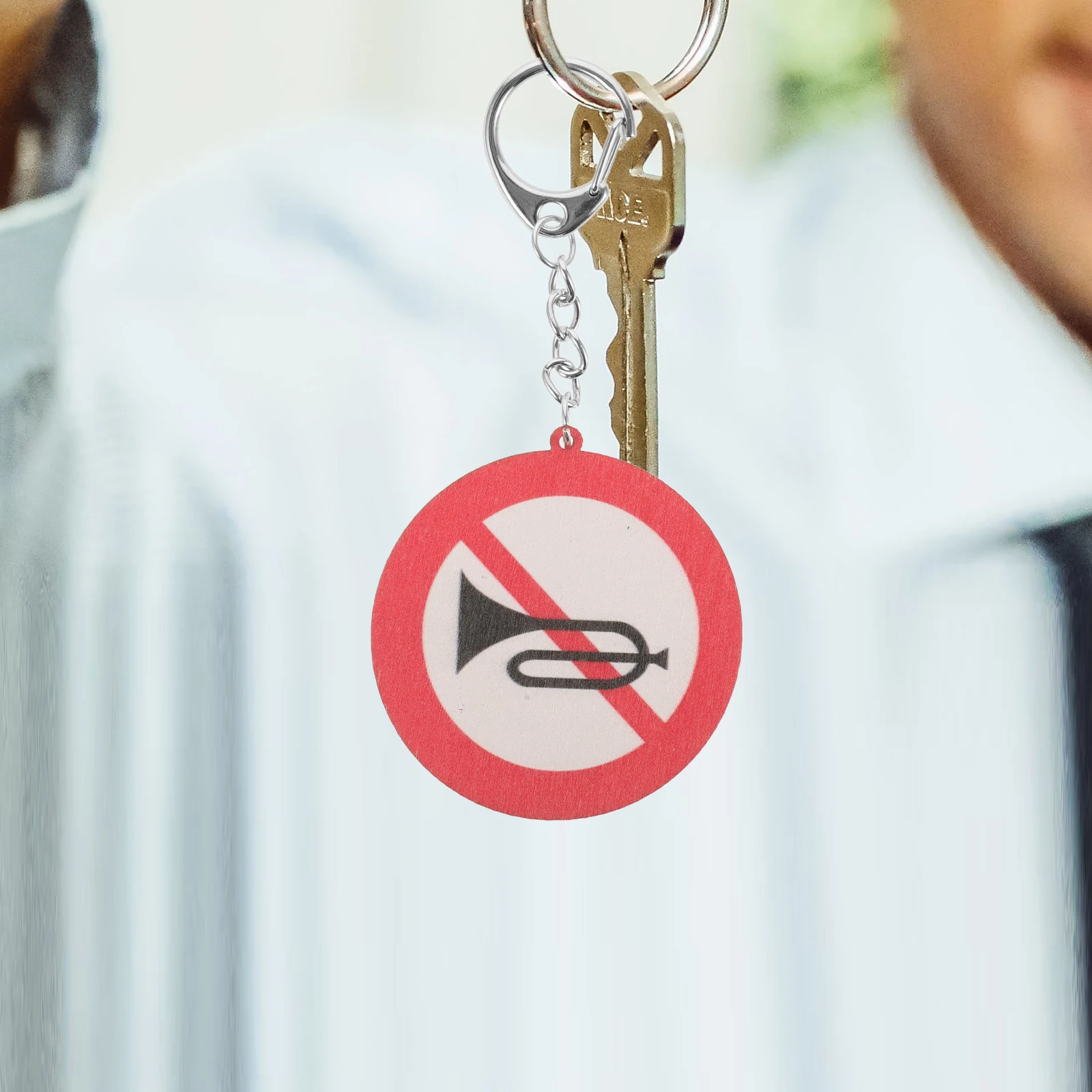 

Traffic Sign Keychain No Honking Lightweight Portable Novelty Design Purse Key Chain Men Women Keychain Pendant Backpack