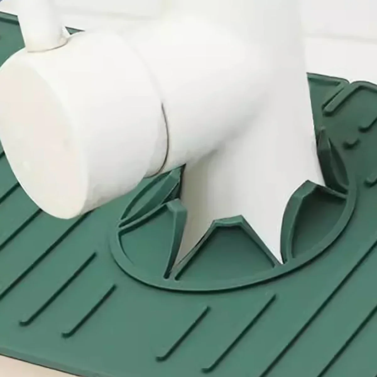 1 pçs tapete de torneira de silicone grande pia respingo almofada protetor bancada do banheiro ondulações de água torneira coletor de água esteira