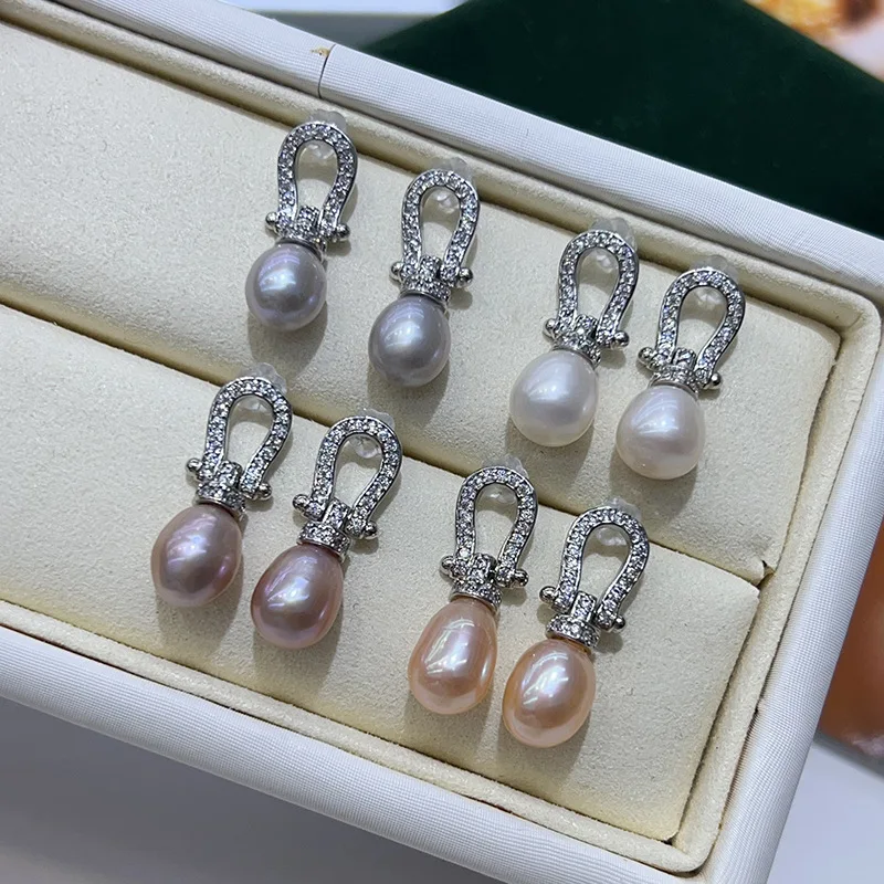 Annual Favorite! Elegant Style Horsebit Pearl Stud for Women, Simple Fashionable High-end Micro Pave Diamond Earrings