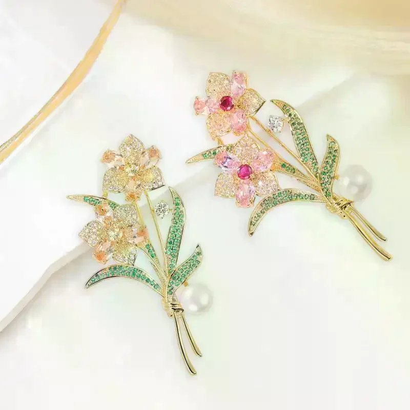 Exquisite Sparkling Crystal Rhinestone Flower Pearl Brooches For Women Clothing Coat Jewelry Accessries Gifts