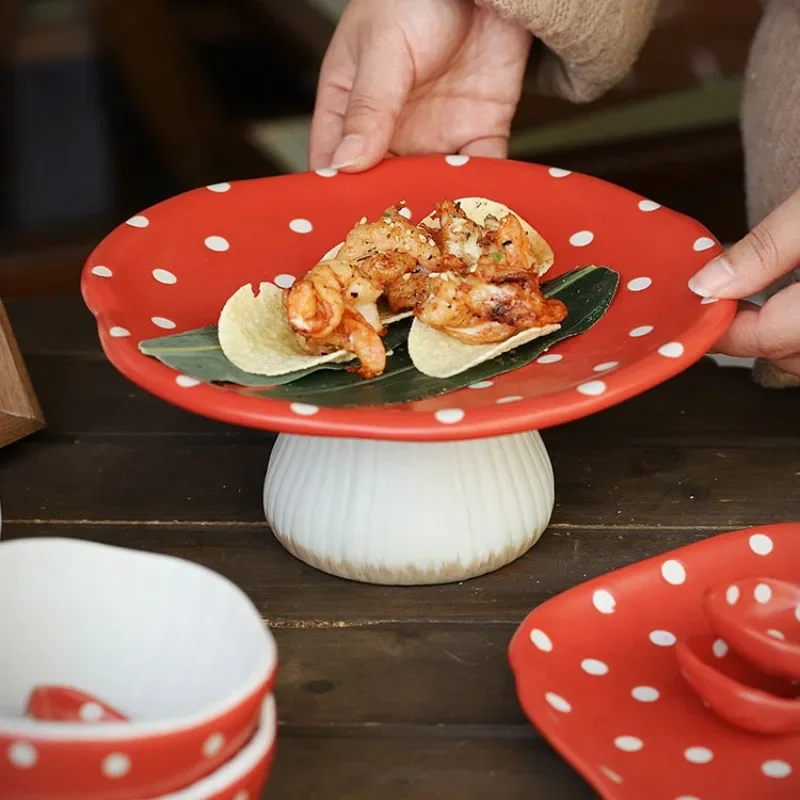 Home Creative Red Mushroom Plates Ceramic Plate Snacks Fruit Tray, Living Room Table Tray Decoration Mushroom Tableware