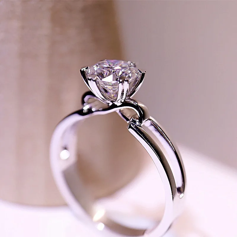 

Classic Exquisite Jewelry 4-Claw 6-Claw 18K PT925 Ring Female Couple Ribbon Hollow One Carat Proposal